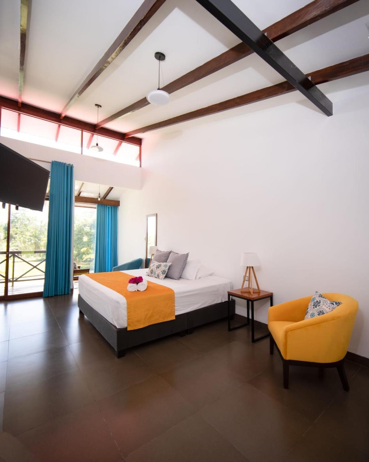 Hacienda Don Vicente Bungalows-タラポト エクステリア 写真