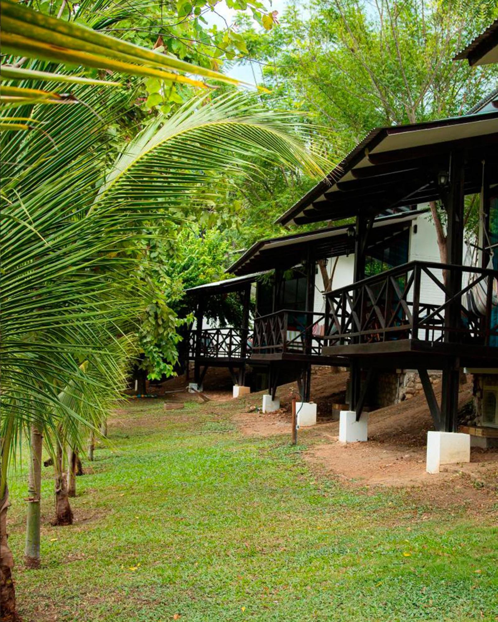 Hacienda Don Vicente Bungalows-タラポト エクステリア 写真